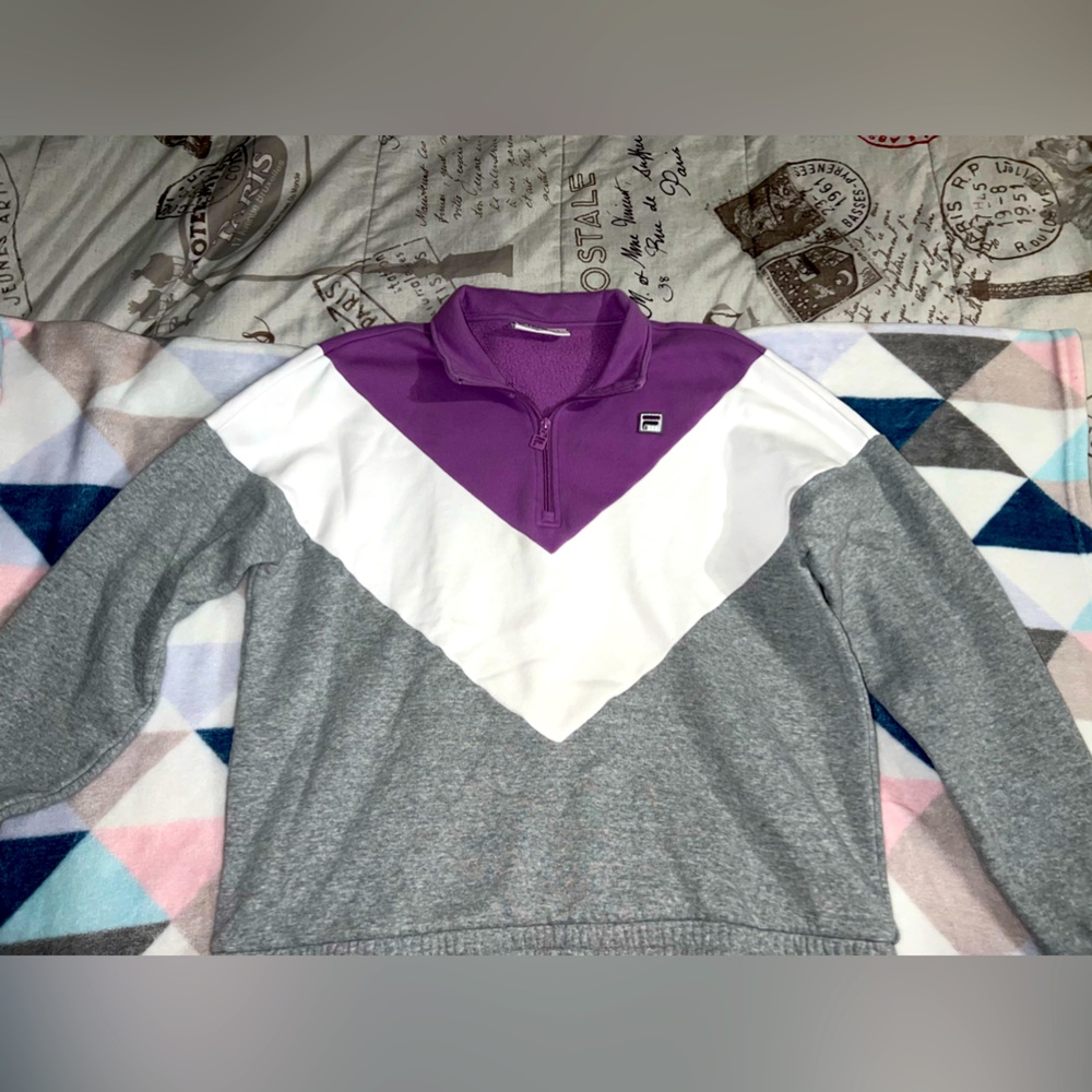 Fila pullover sweater 
gravy,‎ purple & white